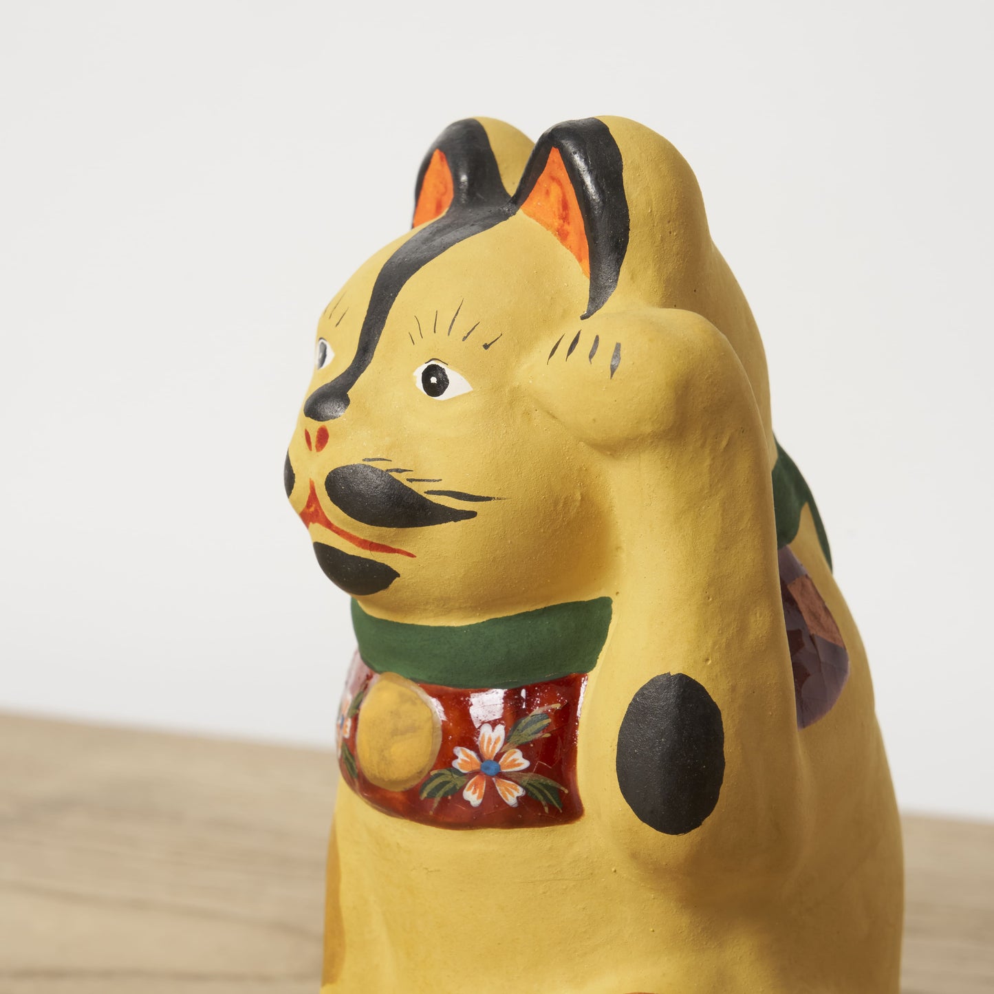 釜猫 招き猫 / 別注 花巻人形
