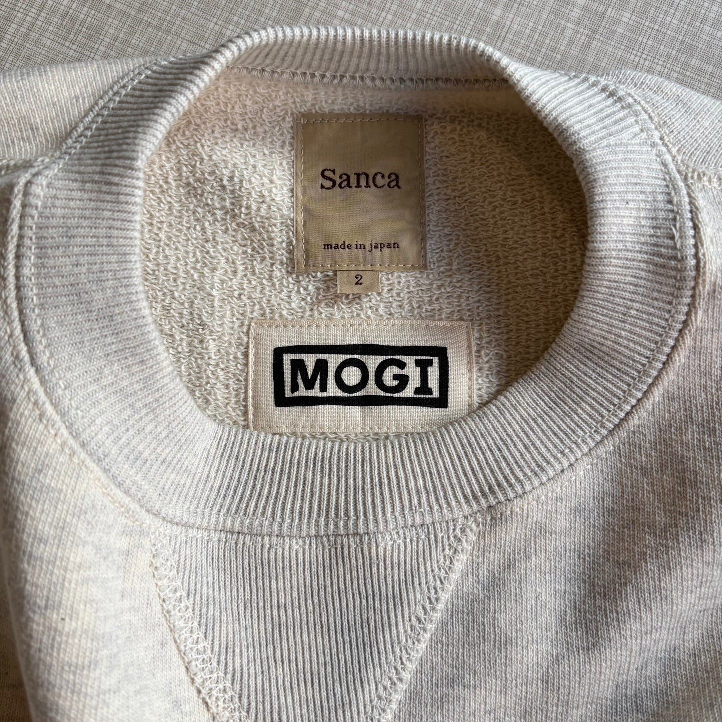 MOGI × sanca / 別注 FOLKART スウェットシャツ