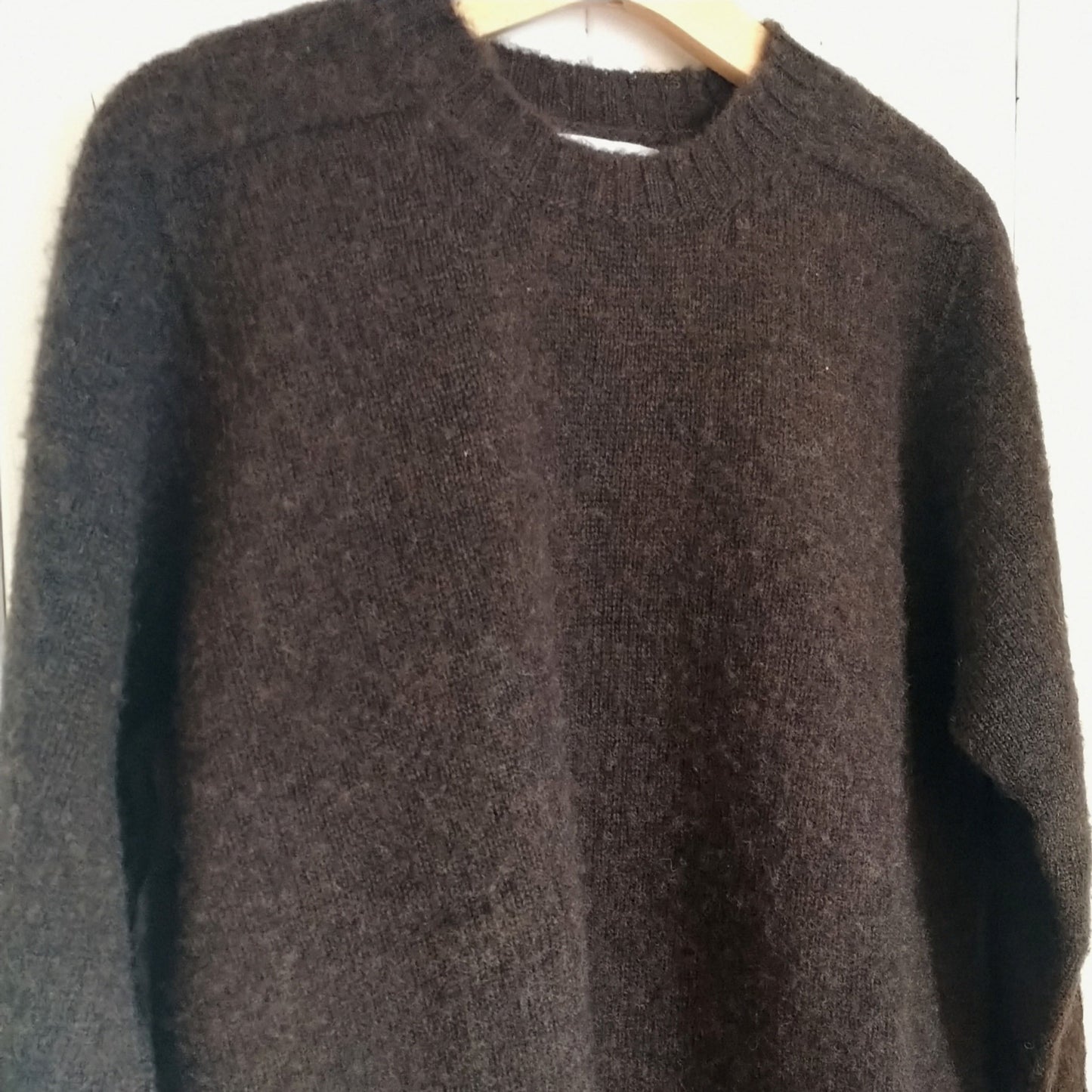 MOGI × JAMIESON'S / BROWN SHAGGY SWEATER