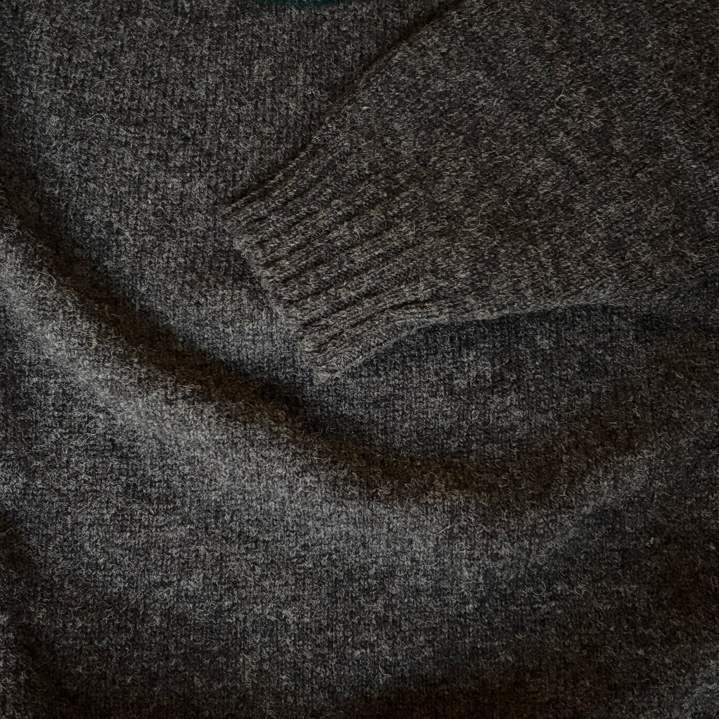 MOGI × JAMIESON'S / MINO CREW SWEATER