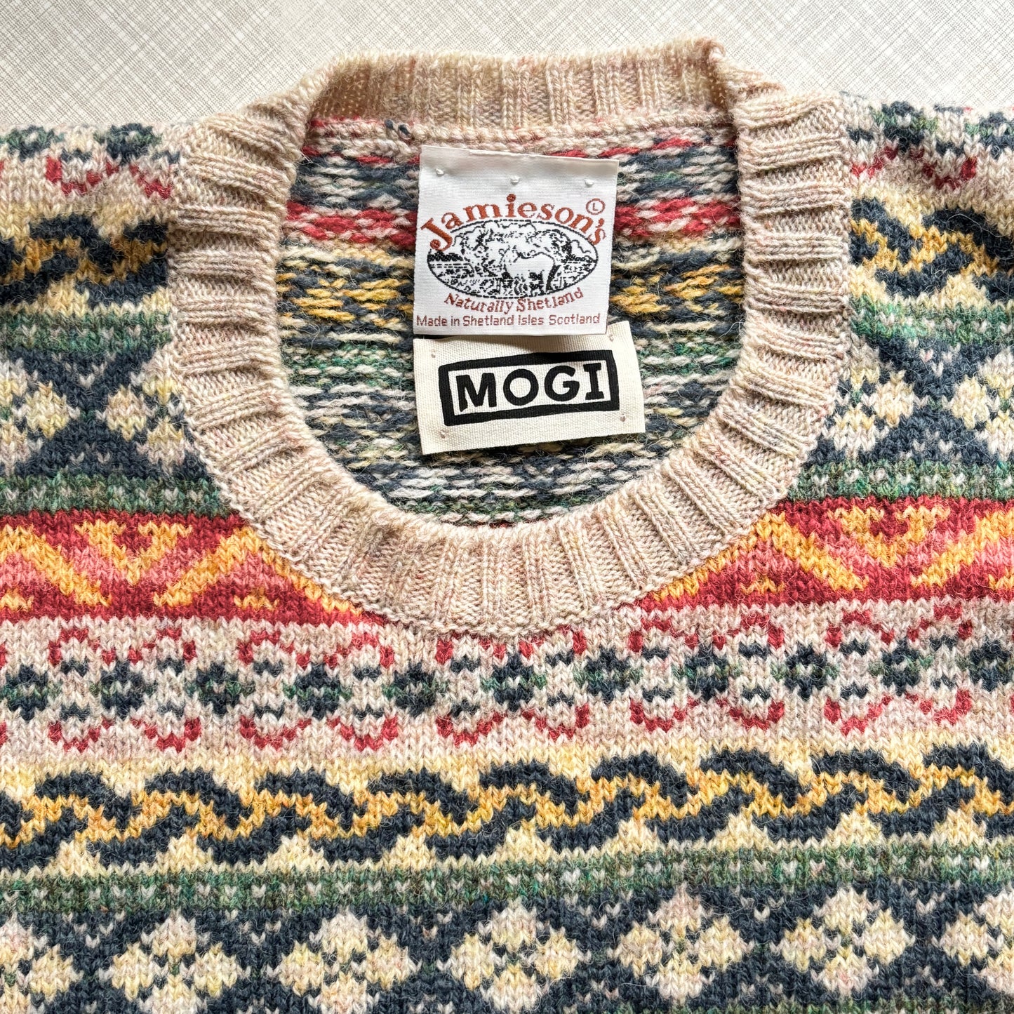 MOGI × JAMIESON'S / MOGI U-NECK VEST FAIRISLE