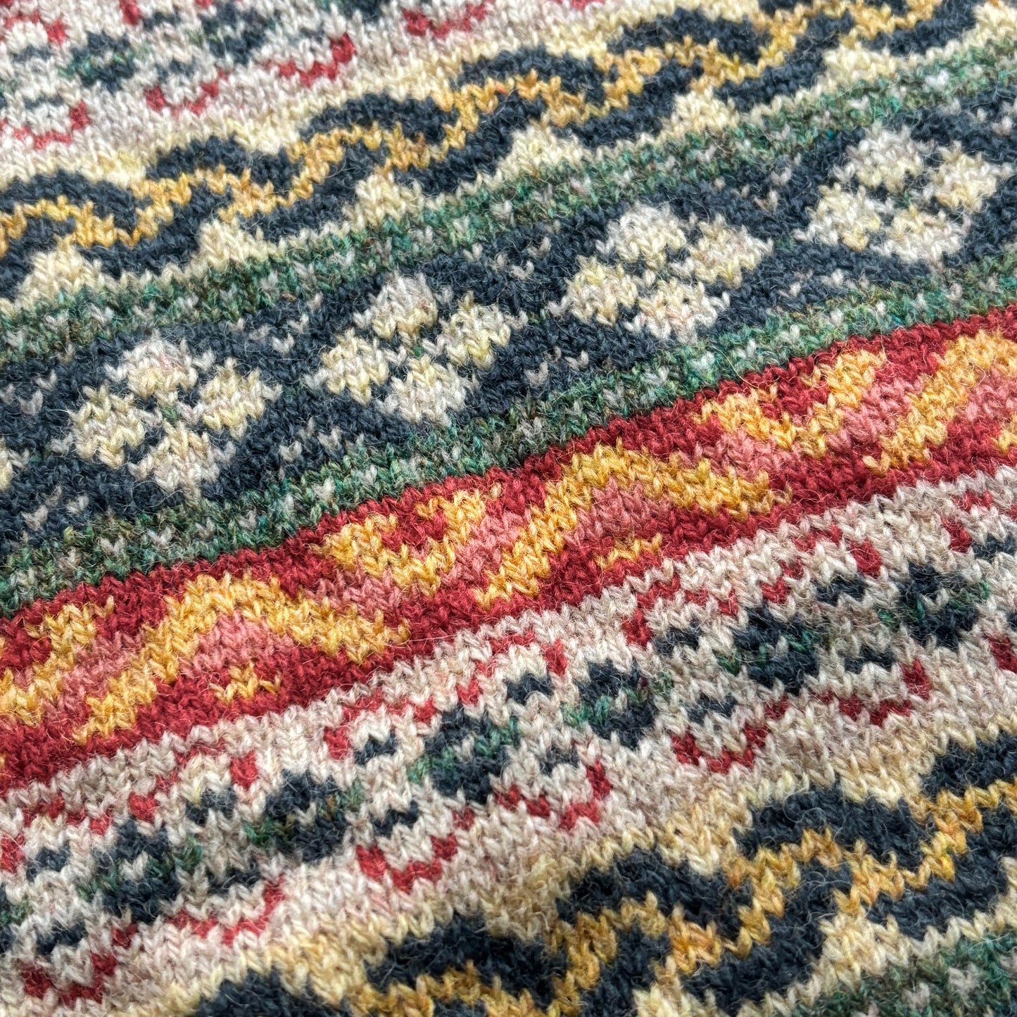 MOGI × JAMIESON'S / MOGI U-NECK VEST FAIRISLE