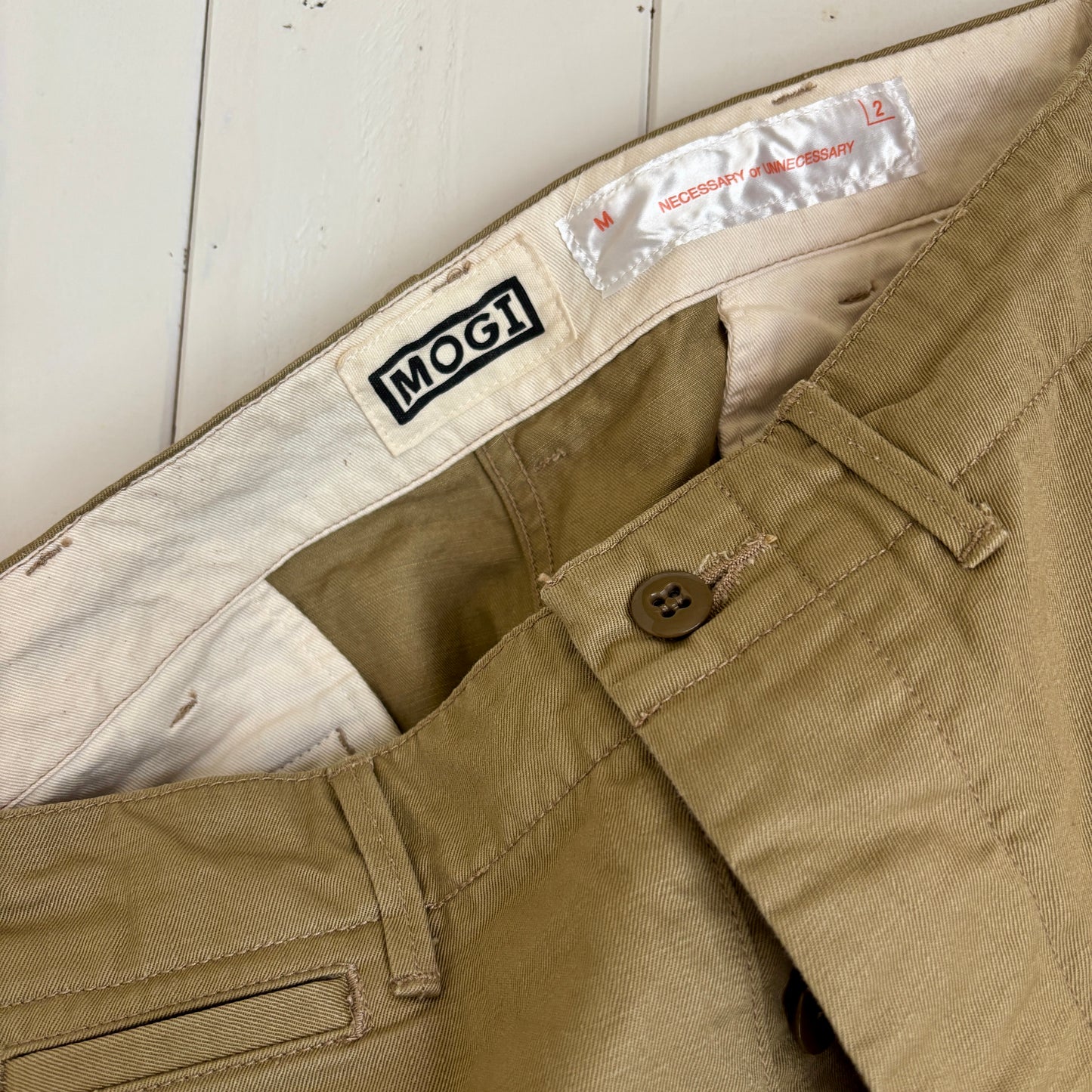 MOGI × NECESSARY or UNNECESSARY / 別注 MOGI 40’s Army Chino Pants / BEIGE