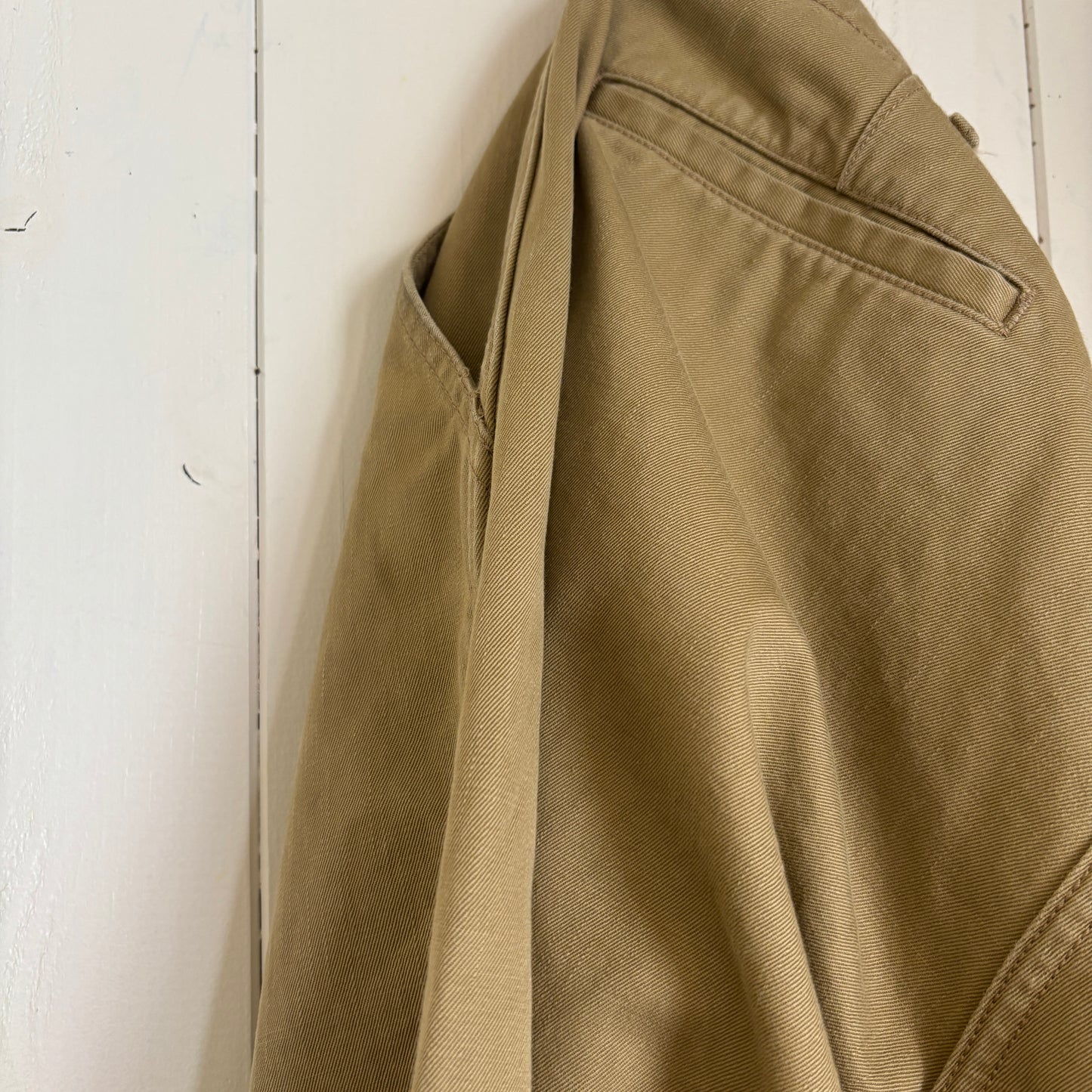 MOGI × NECESSARY or UNNECESSARY / 別注 MOGI 40’s Army Chino Pants / BEIGE